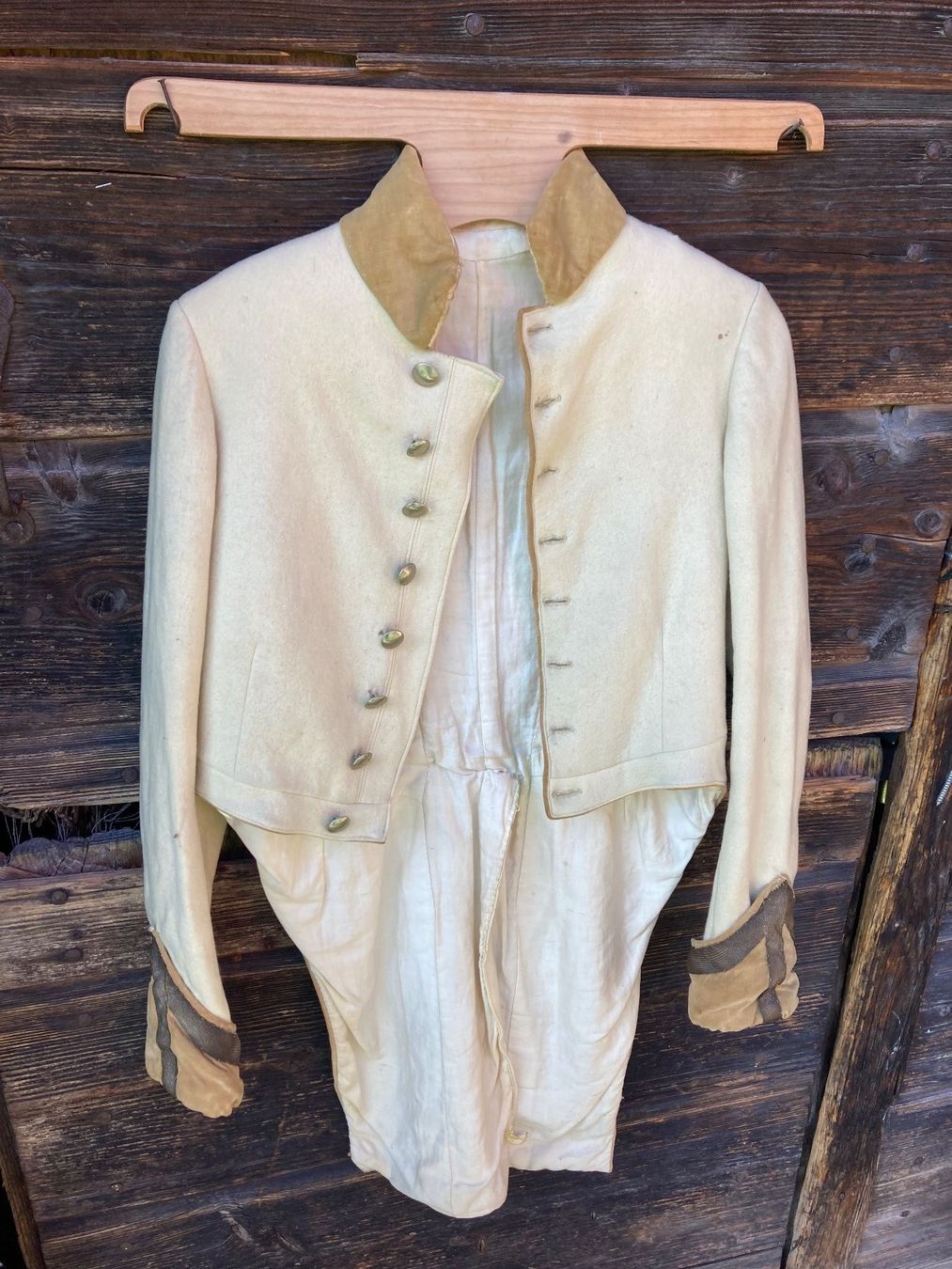 Giacche: Veste ancienne antik Jacke – Usato da St-Cierges venduto da LeRegain