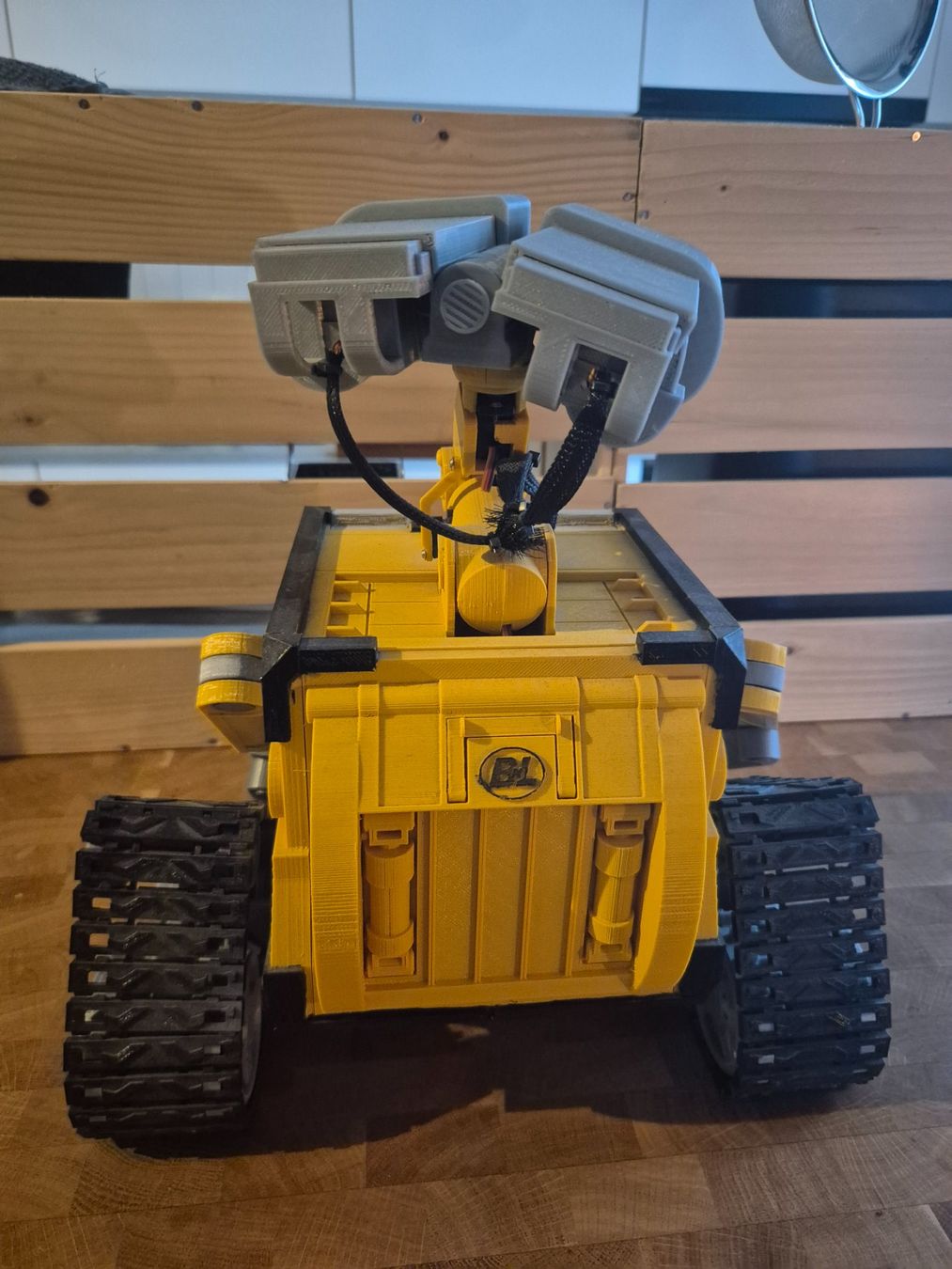 Statuette: WALL-E Roboter Figur 3D-Druck Modell – Usato da Holderbank AG venduto da Ohngesichtli 2