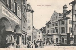 Altstätten Rathaus und Post belebt
