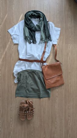 Tunica/camicetta bianca con scollo a V