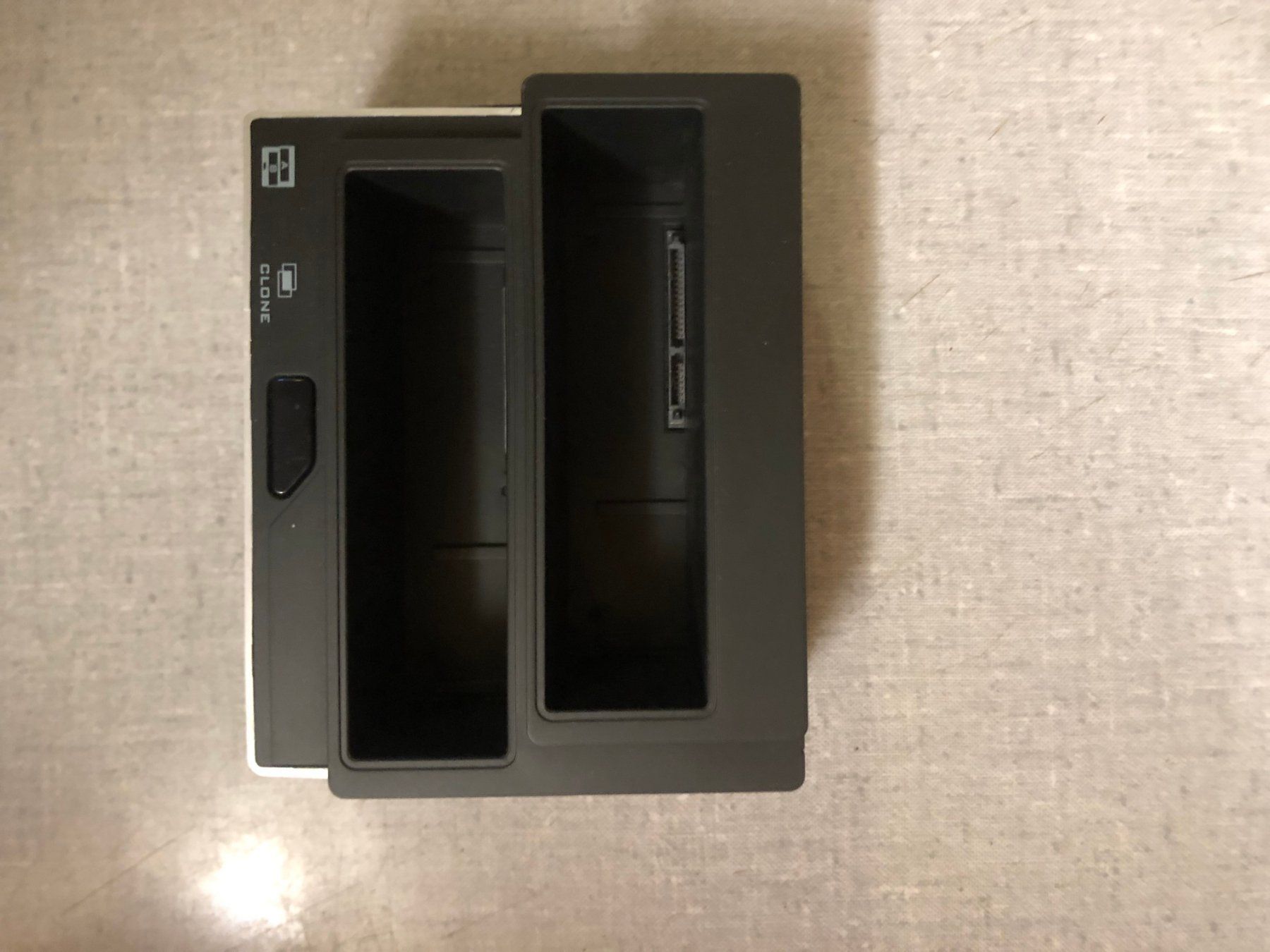 Docking station: DUAL Docking Station DA-70544 / HDD-Sata II – Usato da Bern venduto da Fireblades 3
