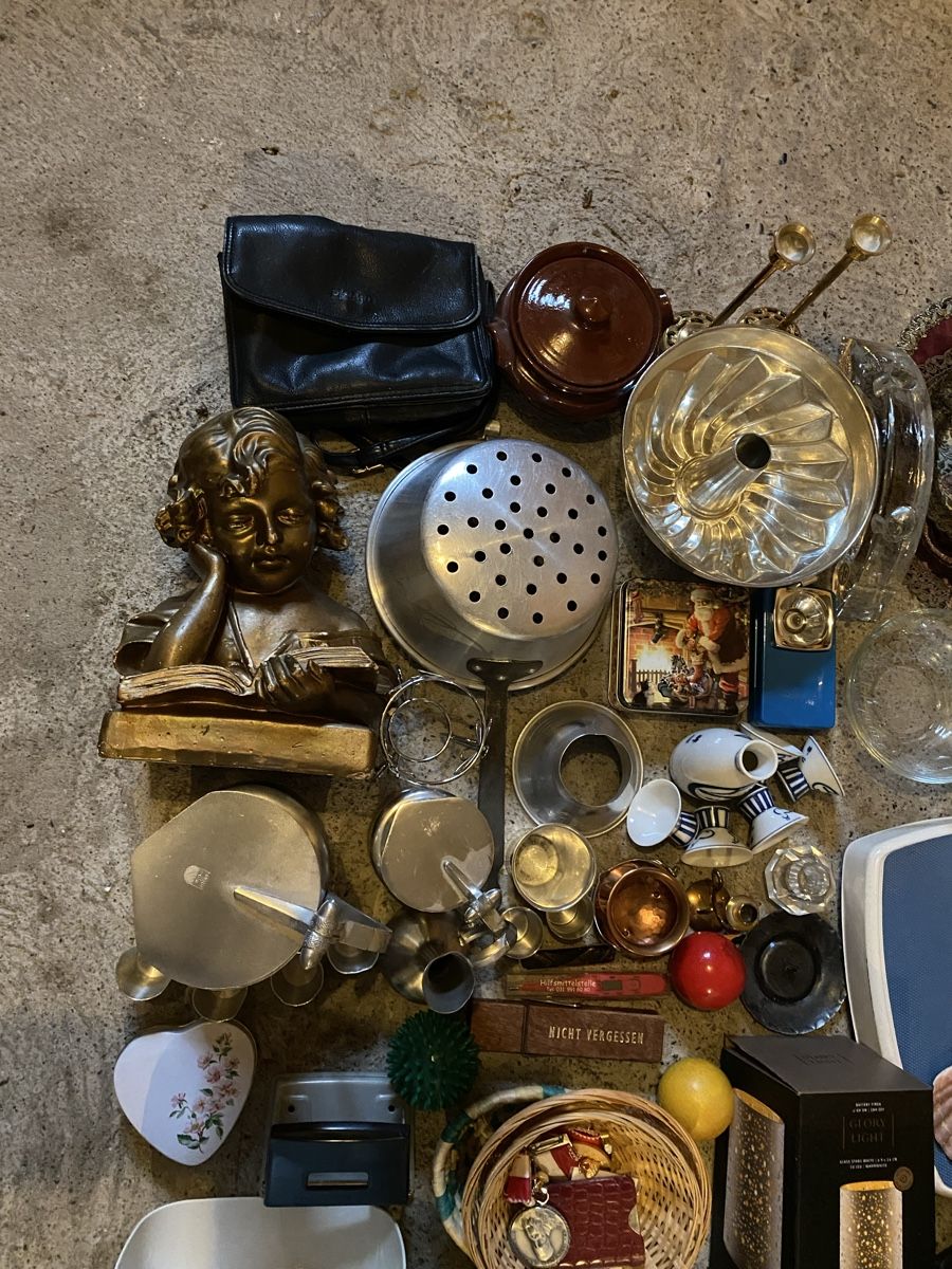 Altro per Eventi aziendali & Feste: Umfangreiche Flohmarkt Artikel  – Usato da Zimmerwald venduto da Holzdata1 3