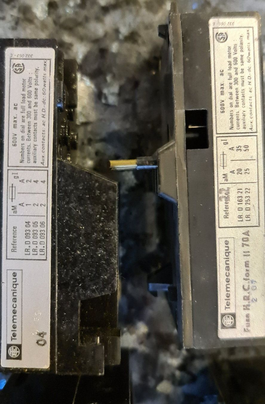 Interruttori: Diverse Elektromaterial – Usato da Uerkheim venduto da Justi.y 7