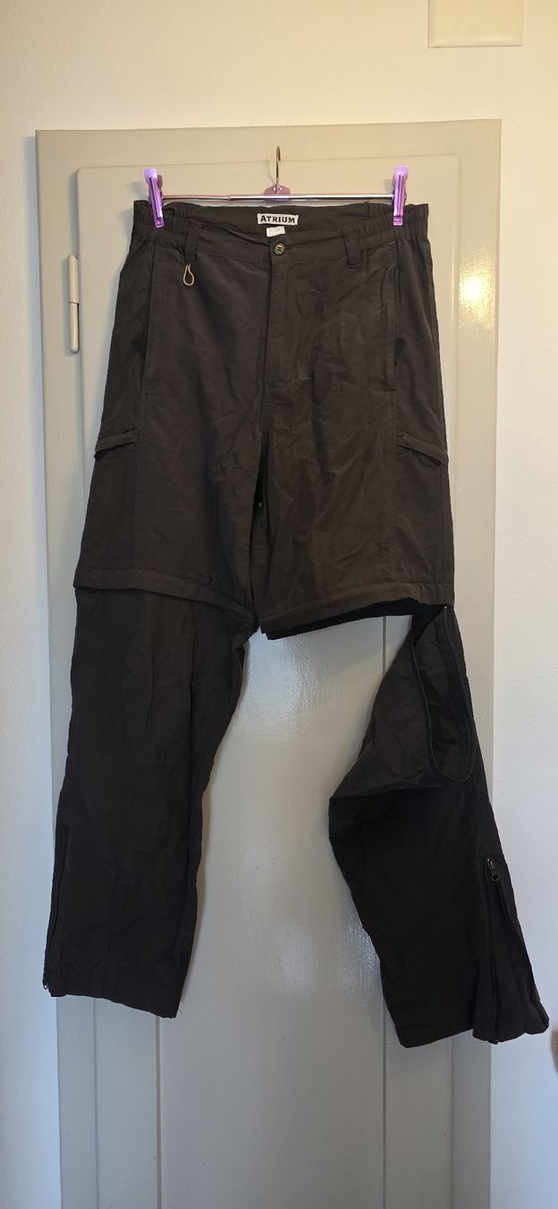 Pantalons: ATRIUM Zip-Off Hose Grösse M – D'occasion à Lyss par wal_q9rg 1