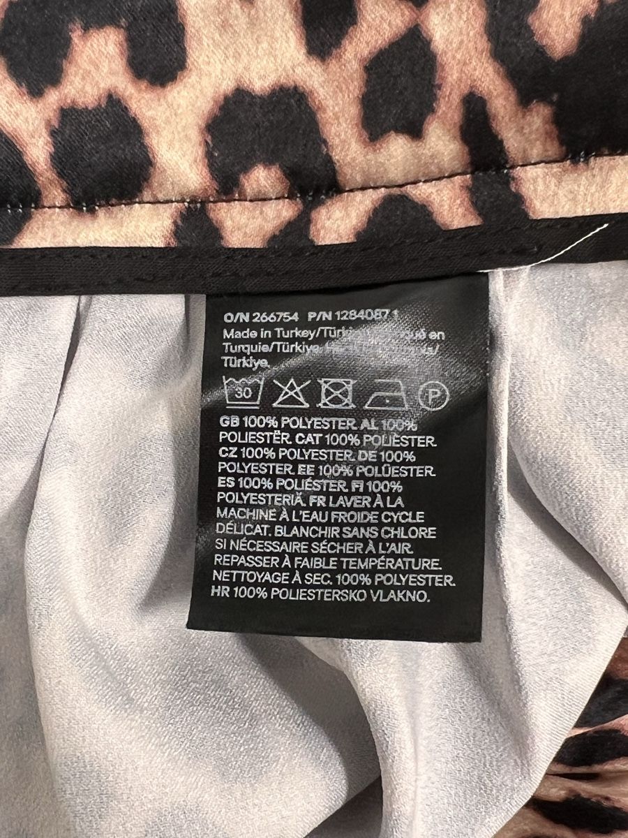 H&M Röcke: Satinjupe H&M NEU! – Neu (gemäss Beschreibung) aus Hertenstein AG von Stadtturm 3