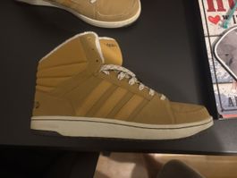 Baskets montantes Adidas beige fourrure taille 37 bon 
