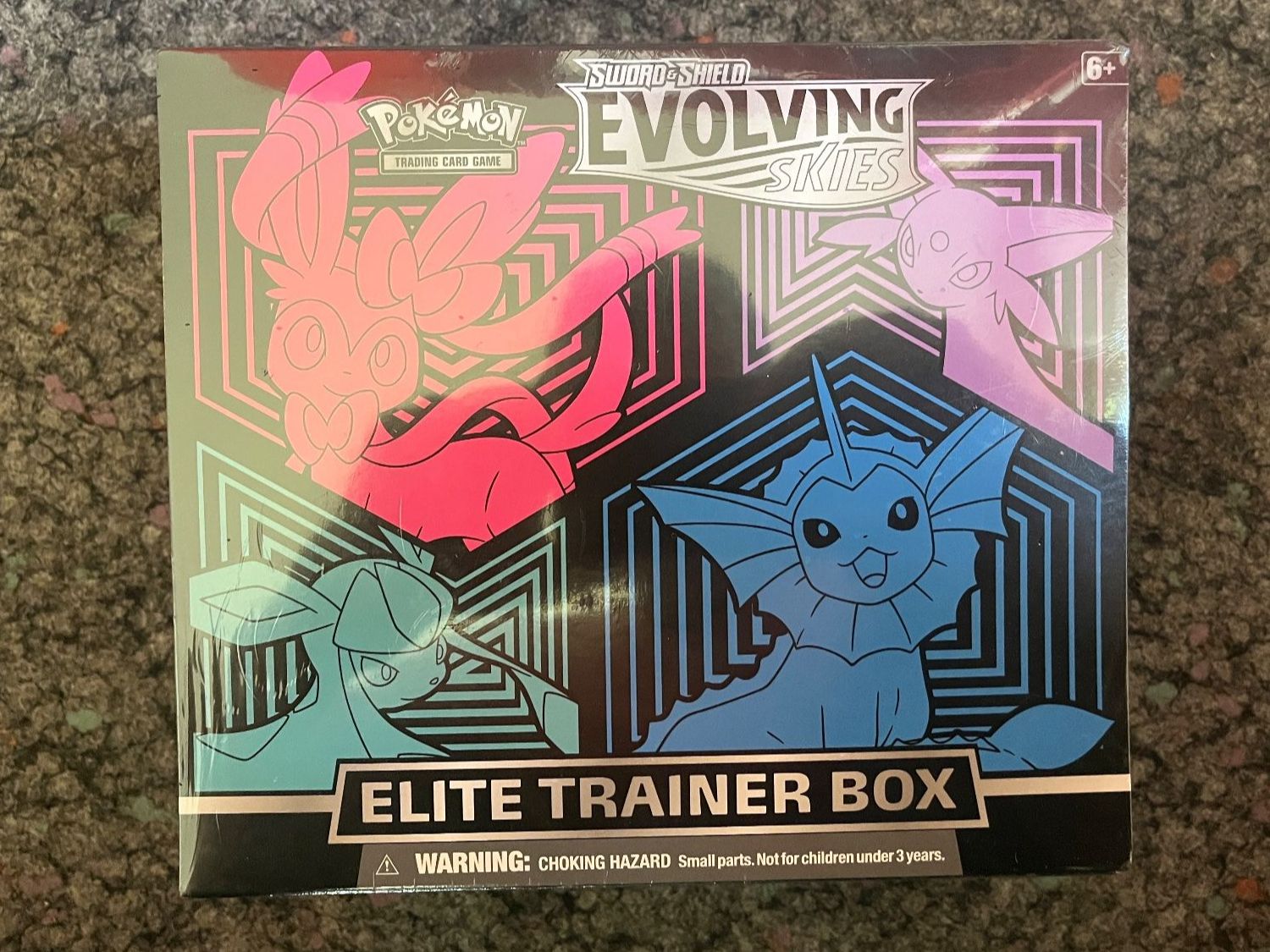 Pokémon Carte collezionabili: Pokemon Evolving Skies Elite Trainer Box ETB – Nuovo e nell'imballaggio originale da St. Niklaus VS venduto da tru_vj5x