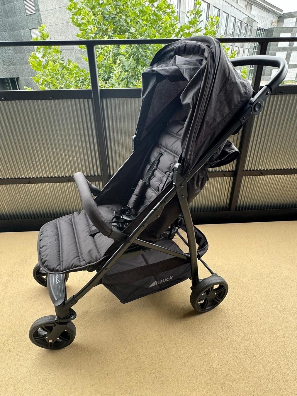 Carrozzine: Hauck Auto Kindersitz und Kinderwagen – Usato da Zürich venduto da gug_5smd