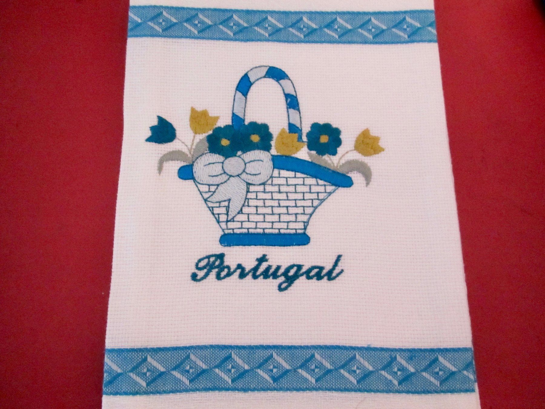 Strofinacci: 2 LINGES  BRODES PORTUGAL – Nuovo (secondo la descrizione) da Murten venduto da Selliot 1