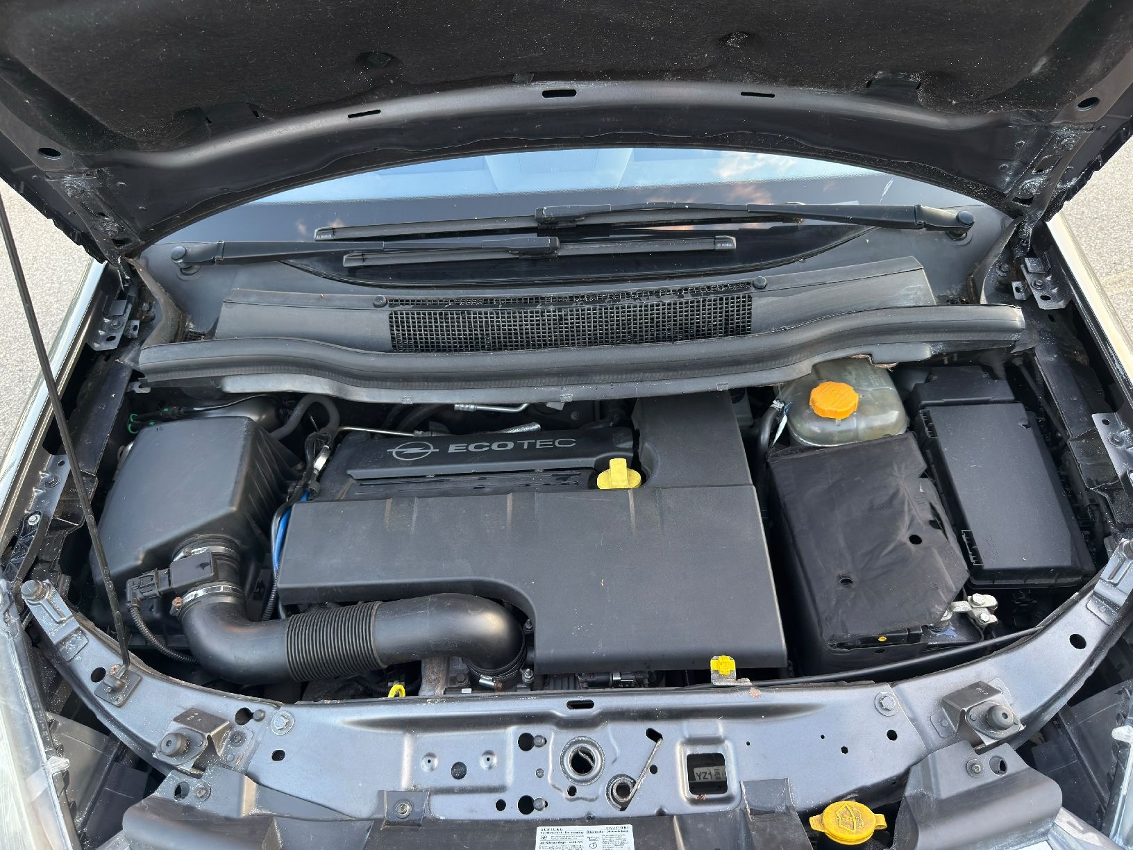 Opel Automobili: Opel Zafira B 2.2 mit MFK – Usato da Trasadingen venduto da till_k. 9