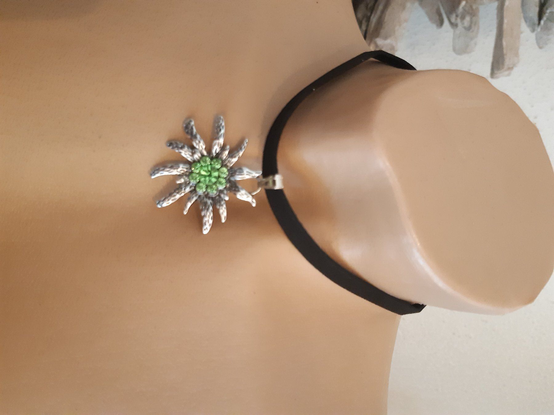 Pendentifs: Kropfband edelweiss blau Schwingfest – Neuf avec emballage d'origine à Ibach par chaemilochhobbygarte 3