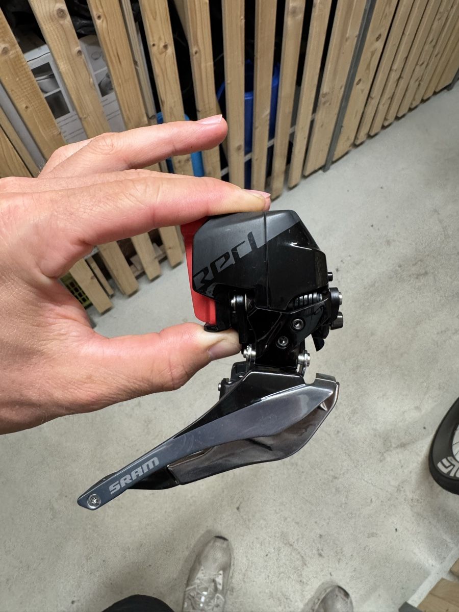 Sram Ersatzteile: SRAM RED D1 FD – Gebraucht aus Hombrechtikon von Sven_Gerber