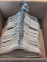Kinder Kleiderbügel samtig 12 stk. 