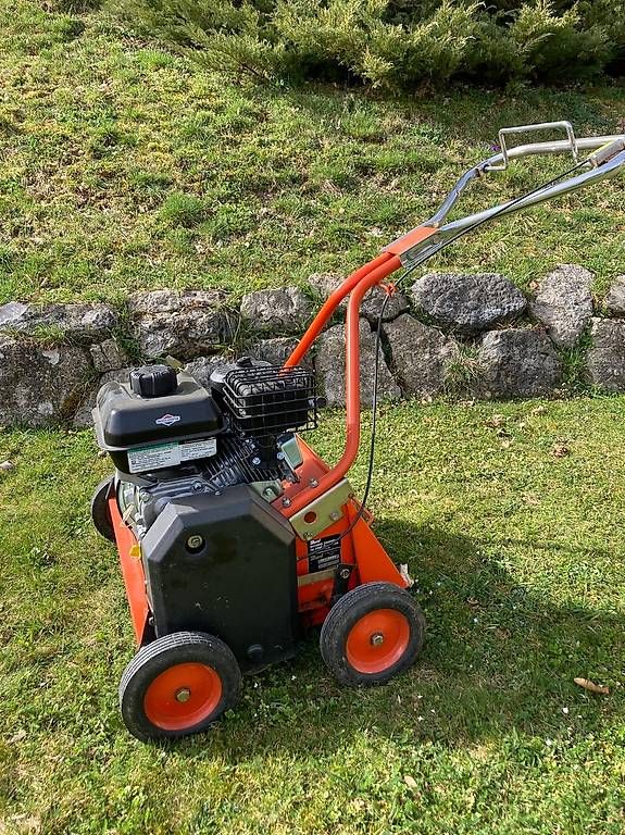 Bodenbearbeitungsgeräte: Scarificateur, Vertikutierer – Gebraucht aus Couvet von nicolas30 1