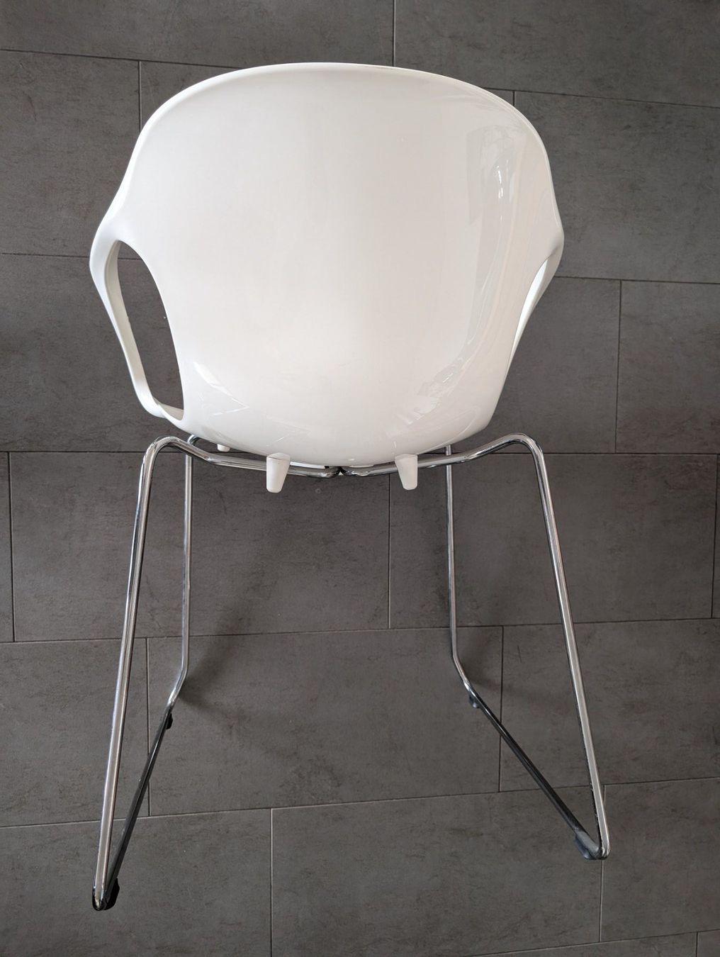 Fritz Hansen Sedie: Chaise Kristalia Fritz Hansen – Usato da Chézard-St-Martin venduto da Pieralory 1