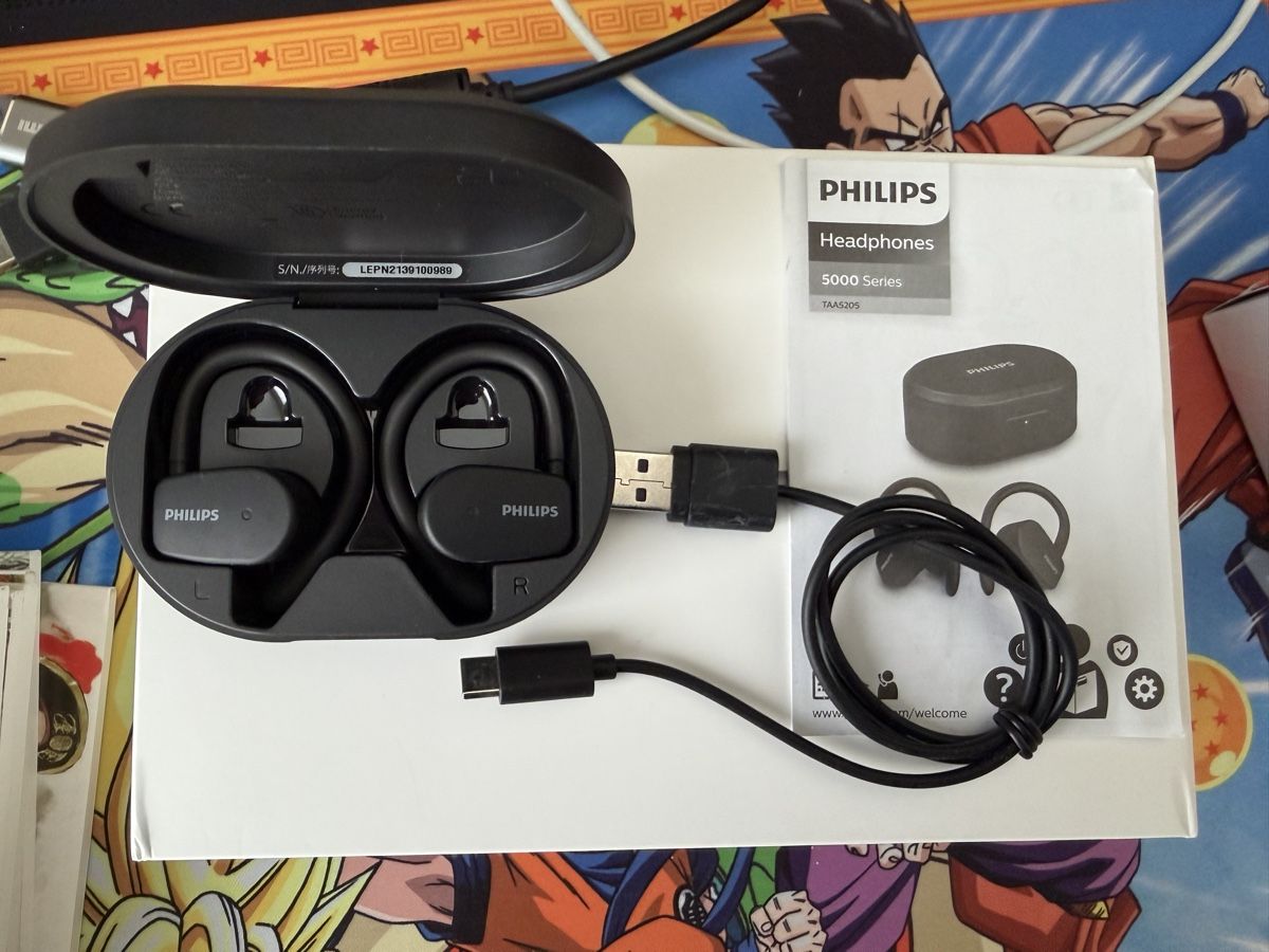 Philips Cuffie: Écouteurs Bluetooth Philips TAT5205 + boîtier – Usato da Meyrin venduto da mat_nbj9