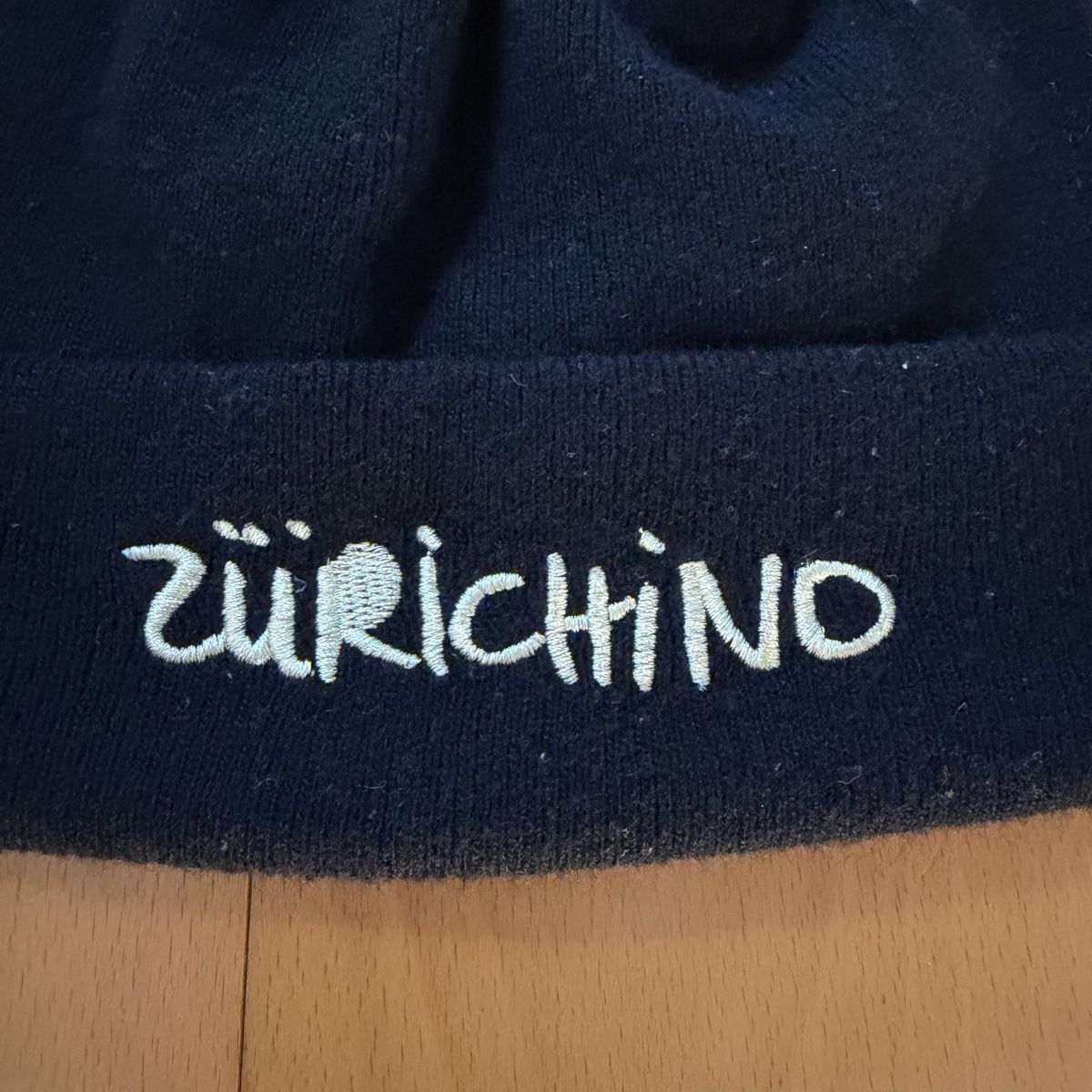 Copricapi, berretti & cappellini: Zürichind Kappe – Usato da Zürich venduto da lindamagdalena 1