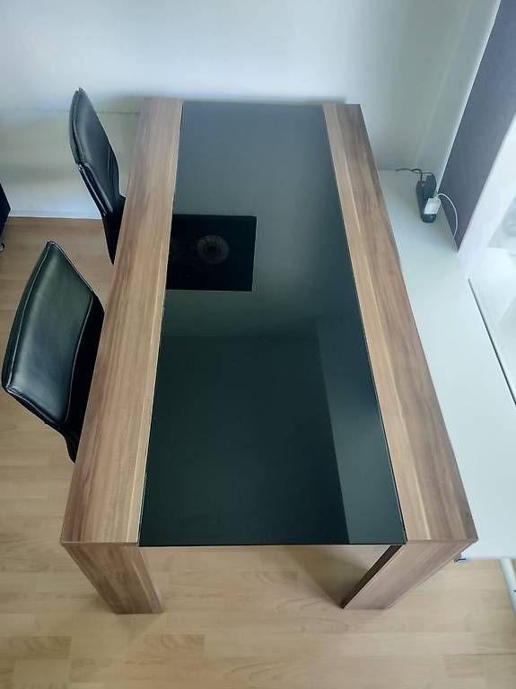 Set di tavolo e panche: Esstisch 180x90 cm mit 4 Stuhlen - CHF 8 – Usato da Dielsdorf venduto da Rossella20