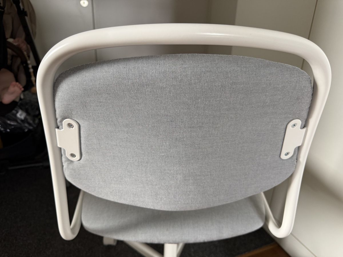 Ikea Sedie: Bürostuhl mit Rollen grau weiss gebraucht – Usato da Schlieren venduto da NM_Nici 3