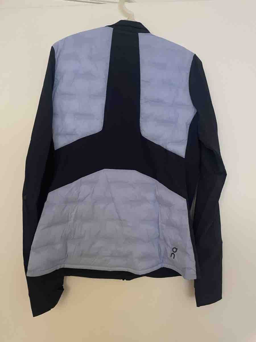 Jacken: On Running Climate Jacket Damen Grösse L – Gebraucht aus Aarau von Lislisie7 2