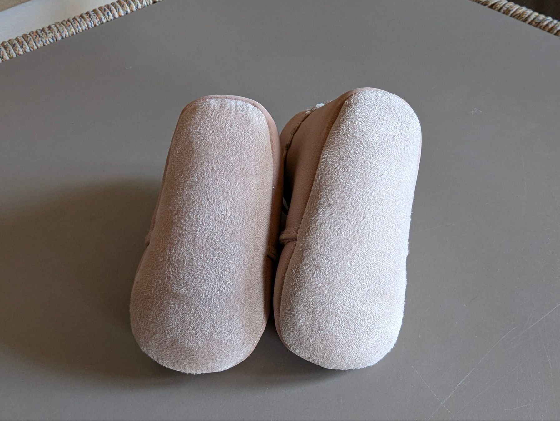 Scarpe per ragazzi: Chaussures bébé taille 3-6 mois – Nuovo (secondo la descrizione) da Lausanne venduto da avaria 1