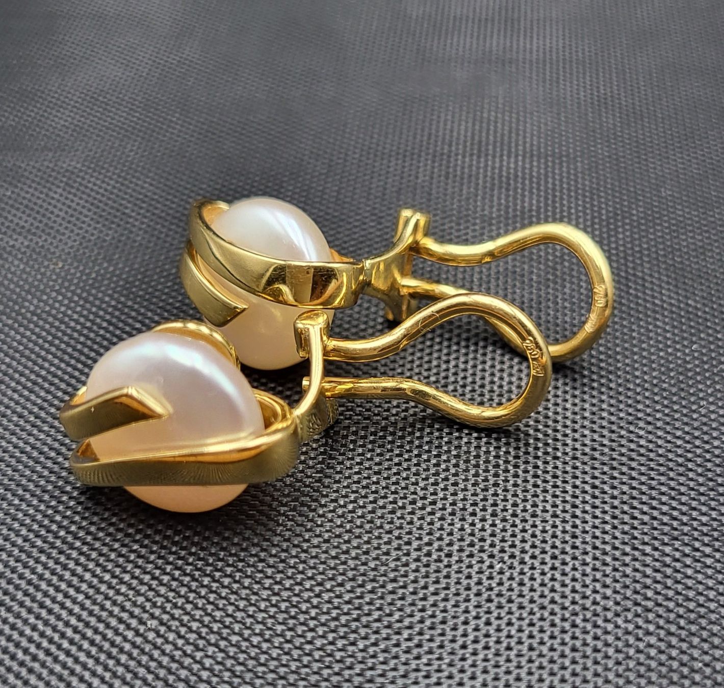 Orecchini pendenti & Orecchini a lobo: 18 Karat 750 Gold Ohrclips Mit Perlen – Usato da Wald ZH venduto da Dasilver