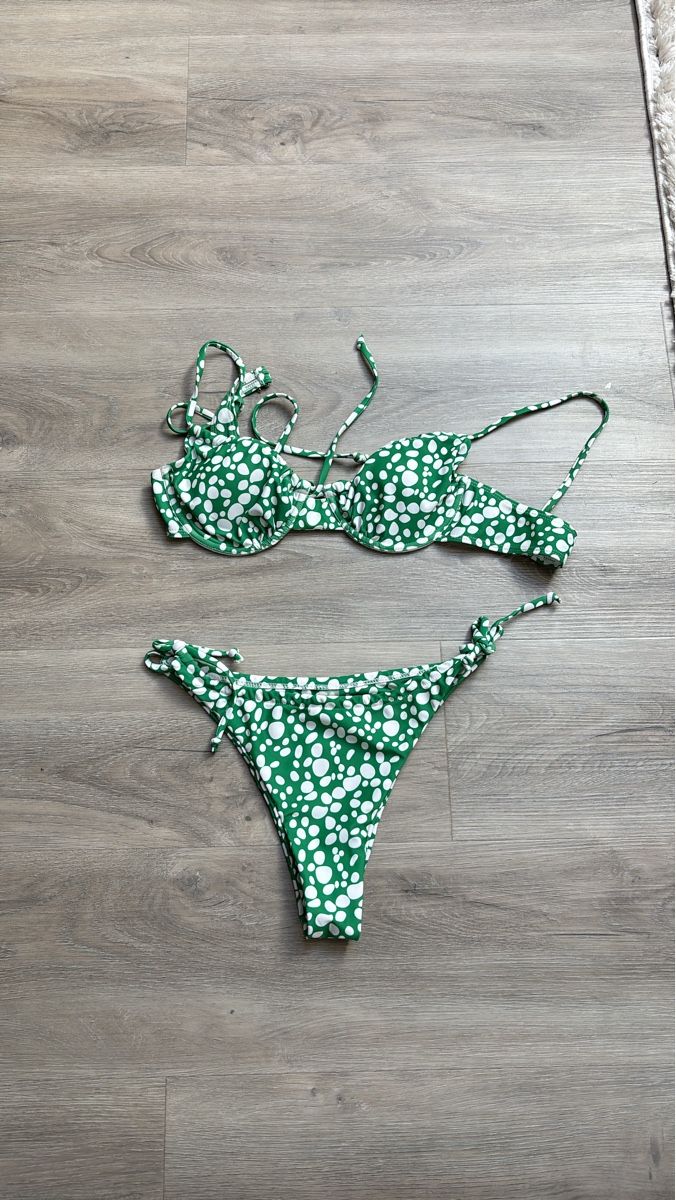 Costumi da bagno & Bikini: Bikini deux pièces vert à pois – Nuovo (secondo la descrizione) da Courfaivre venduto da ame_d67y