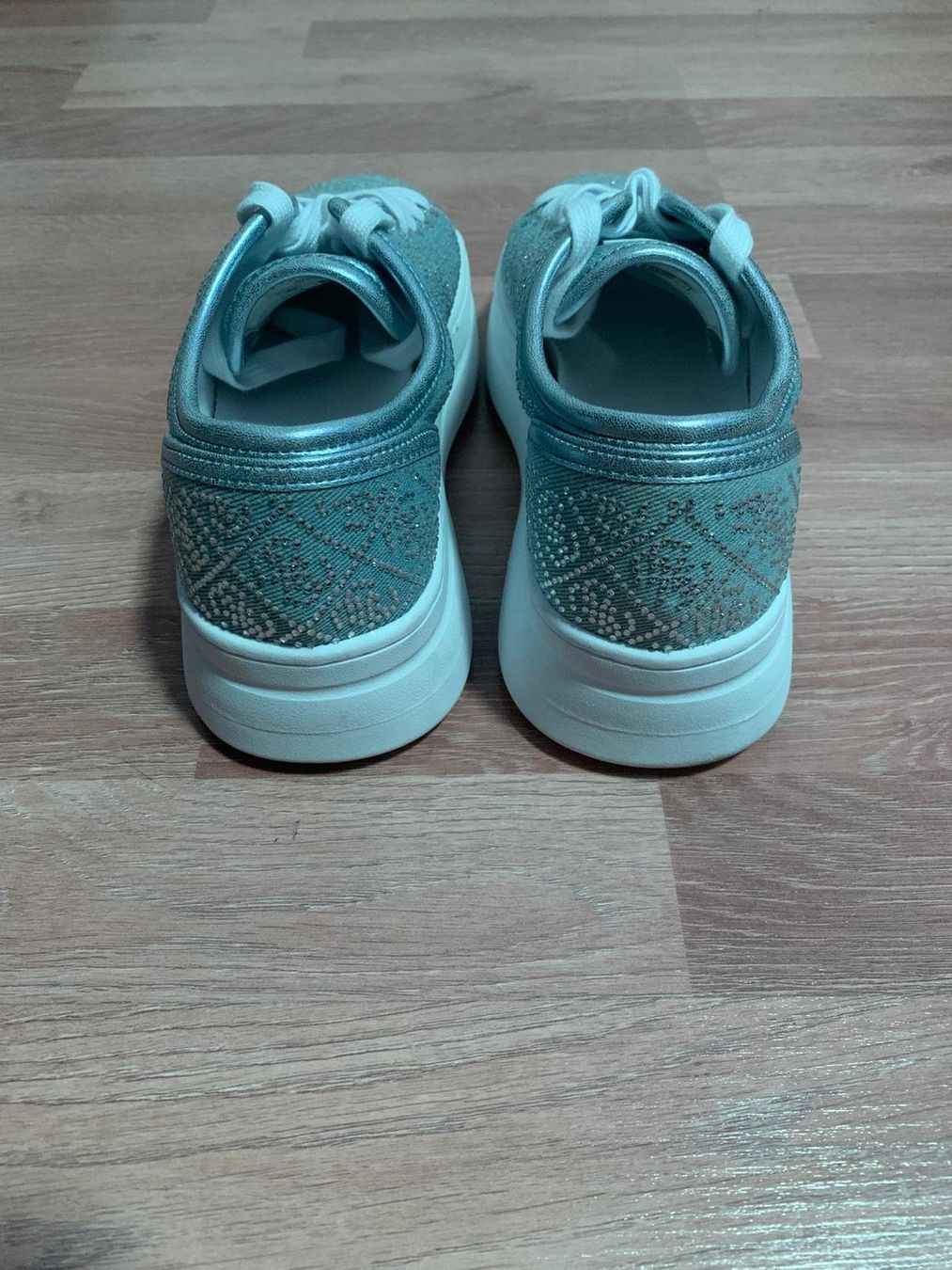 Guess Damenschuhe: Guess Schuhe Damen Queeny – Gebraucht aus Arbon von Halindra 4