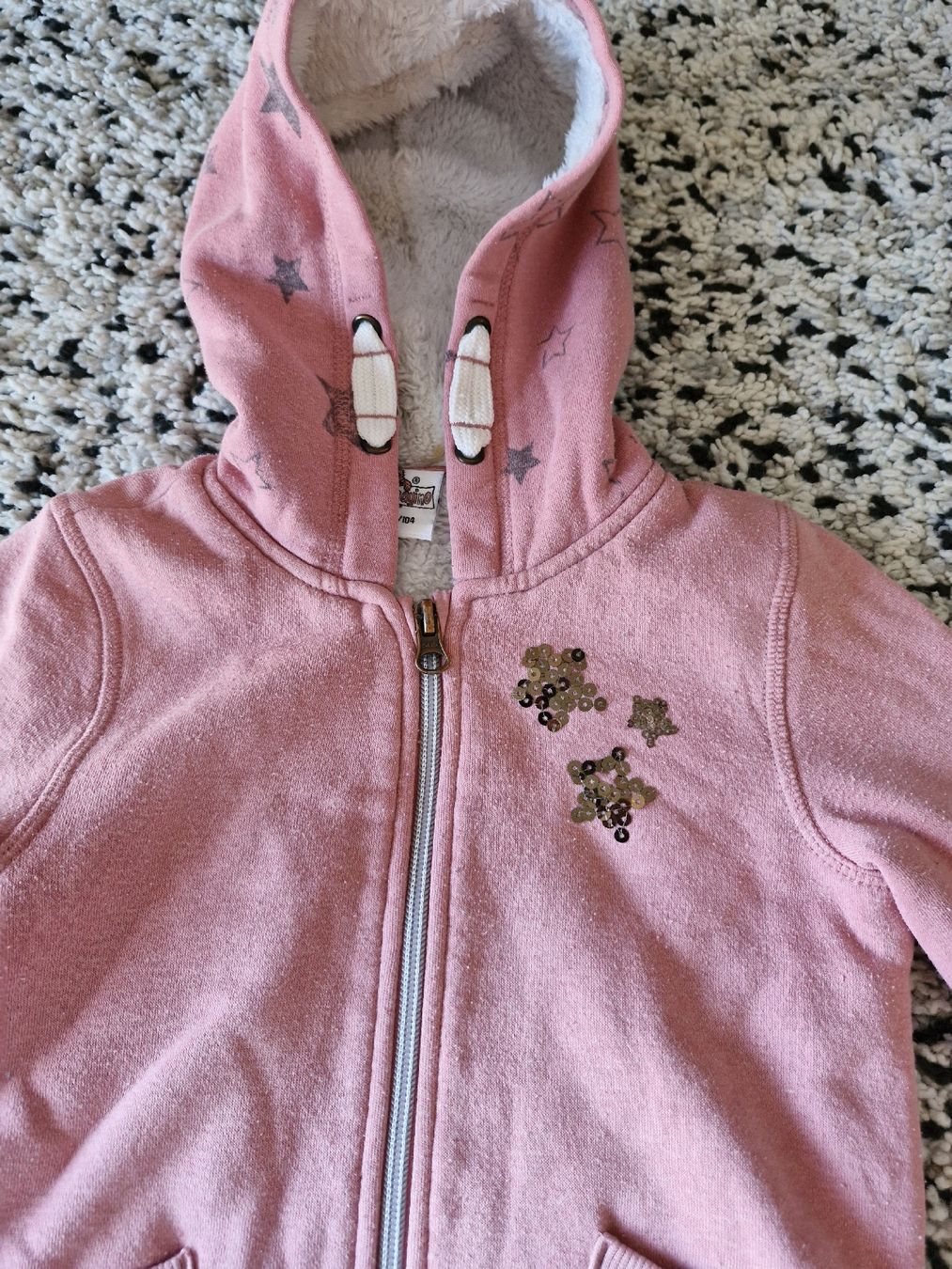 Maglioni & Felpe: Kinder Pullover / Jacke mit Fell Gr. 98 /104 – Usato da Basel venduto da Andrealin 1