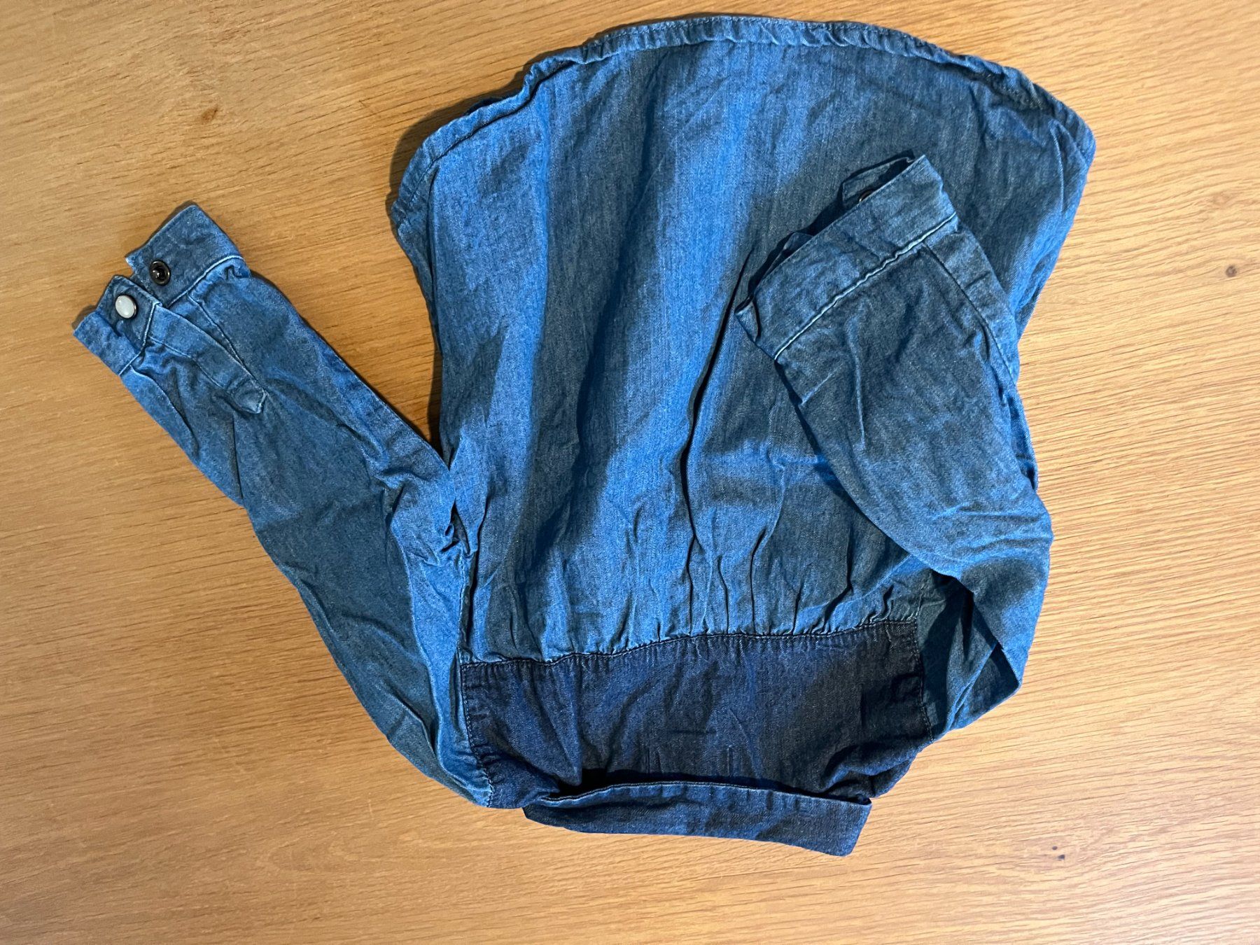 La Redoute Hemden, Tops & T-Shirts: LaRedoute Jeansbluse Baby Größe 74 – Gebraucht aus Wolfwil von NewGirl 5