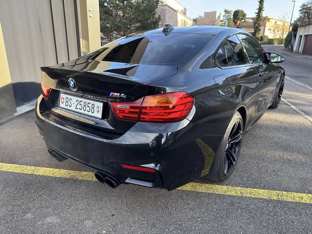 BMW Tutti pezzi di ricambio auto: Bmw m4 Coupe Handschalter – Usato da Basel venduto da mat_tt82 2