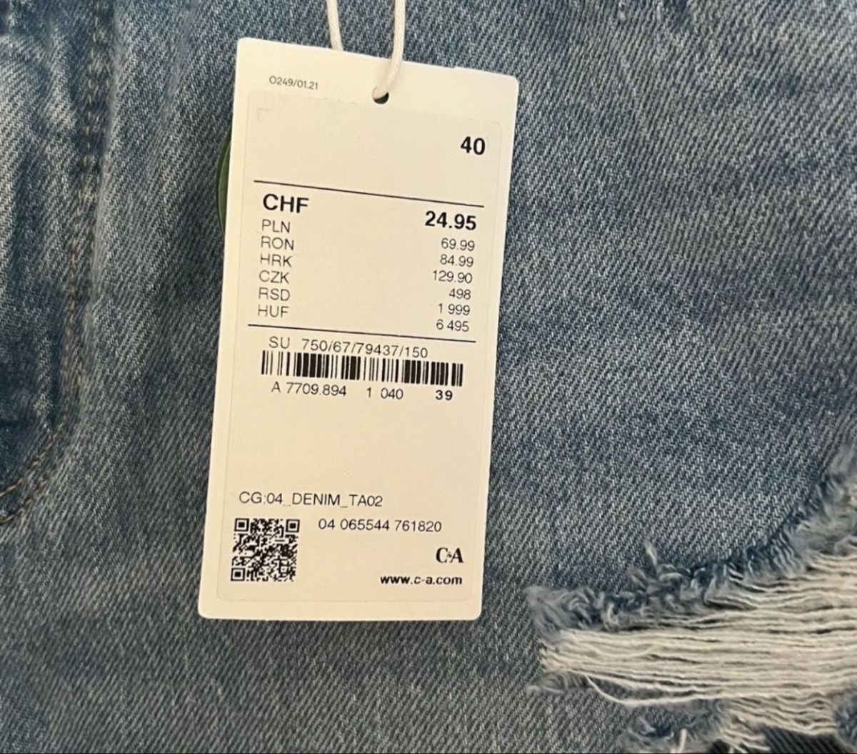 Jeans: Jeansshorts, Neu – Neu und originalverpackt aus Tennwil von Zaylaaa 1