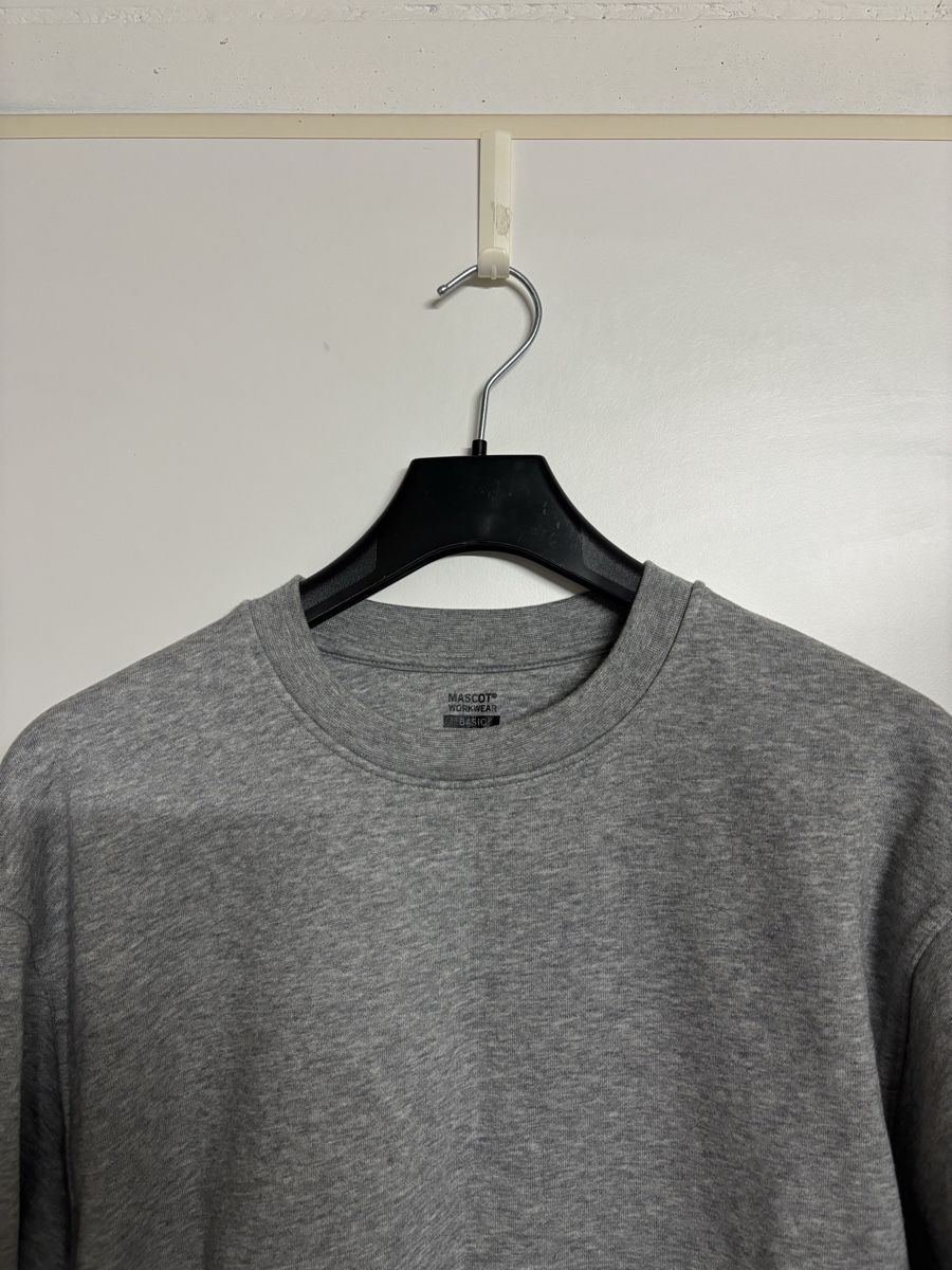 Pullover & Sweatshirts: Pullover grau Grösse L guter Zustand – Gebraucht aus Langenthal von mic_r7gc 1
