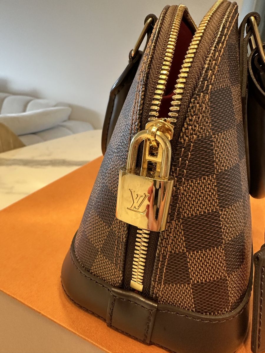 Louis Vuitton Borse da donna: Alma BB Louis Vuitton – Usato da Buchrain venduto da Franciscacsousa 1