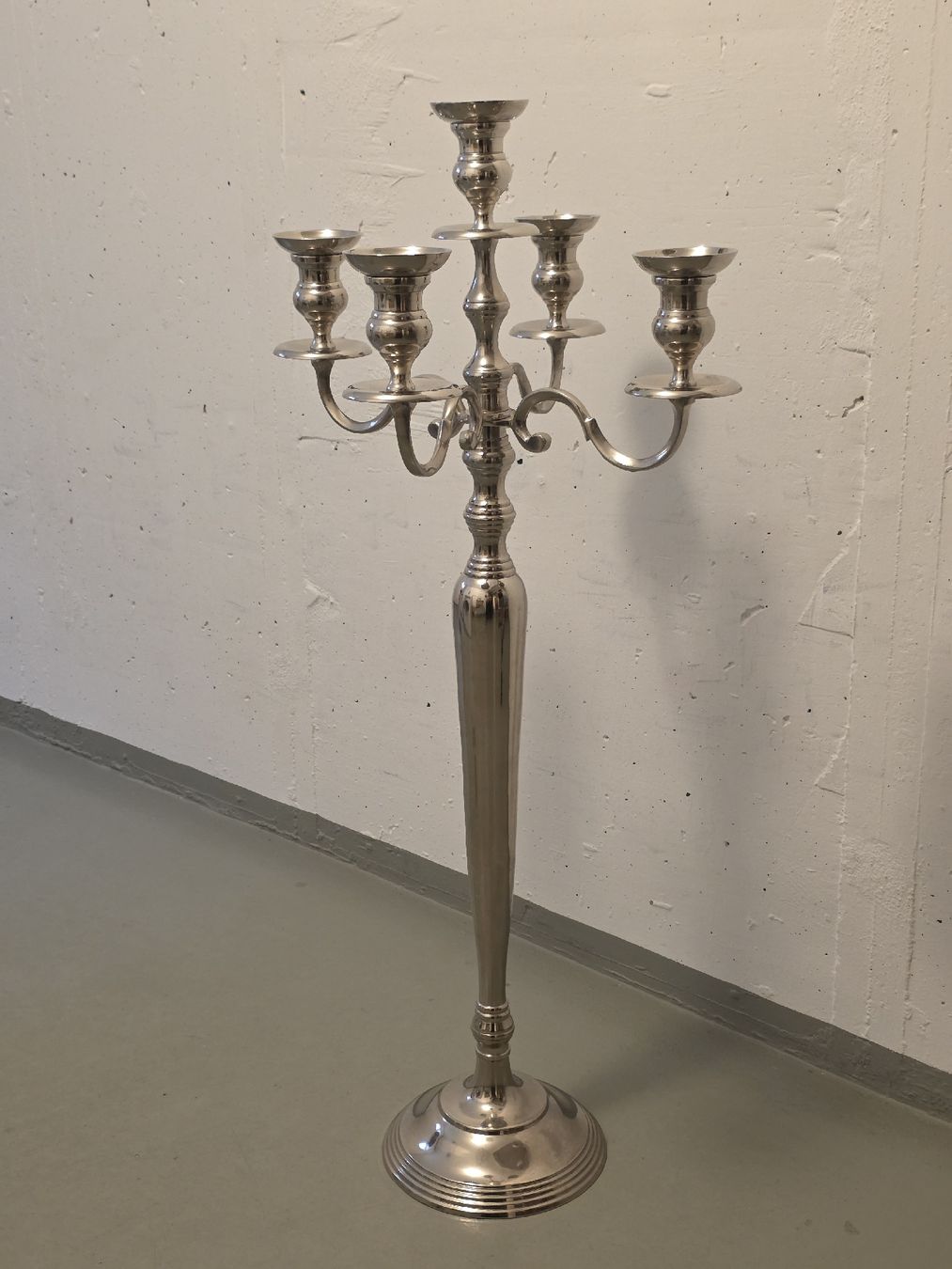 Migros Kerzenständer: Boden-Kerzenständer silber 5-armig – Neu (gemäss Beschreibung) aus Wittenbach von Elena1991