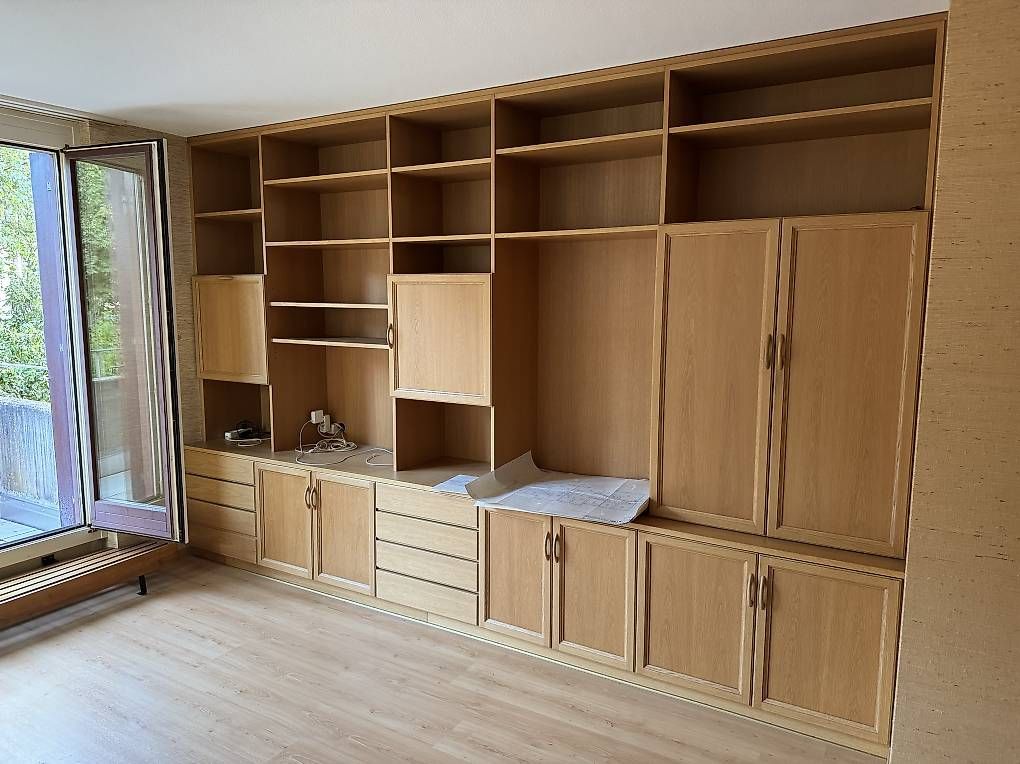 Armadi: Schrankwand zu verschenken  – Usato da Basel venduto da Hrips