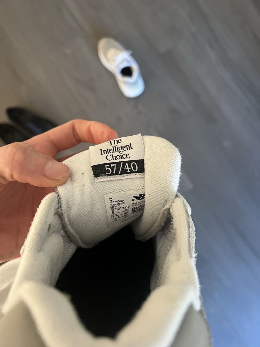 New Balance Scarpe da uomo: New Balance 5740 Grises – Nuovo (secondo la descrizione) da Villars-Ste-Croix venduto da Maaaat 6