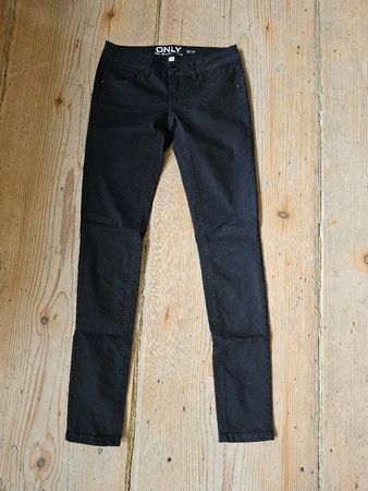 Only Jeans schwarz Grösse 36, Länge 34