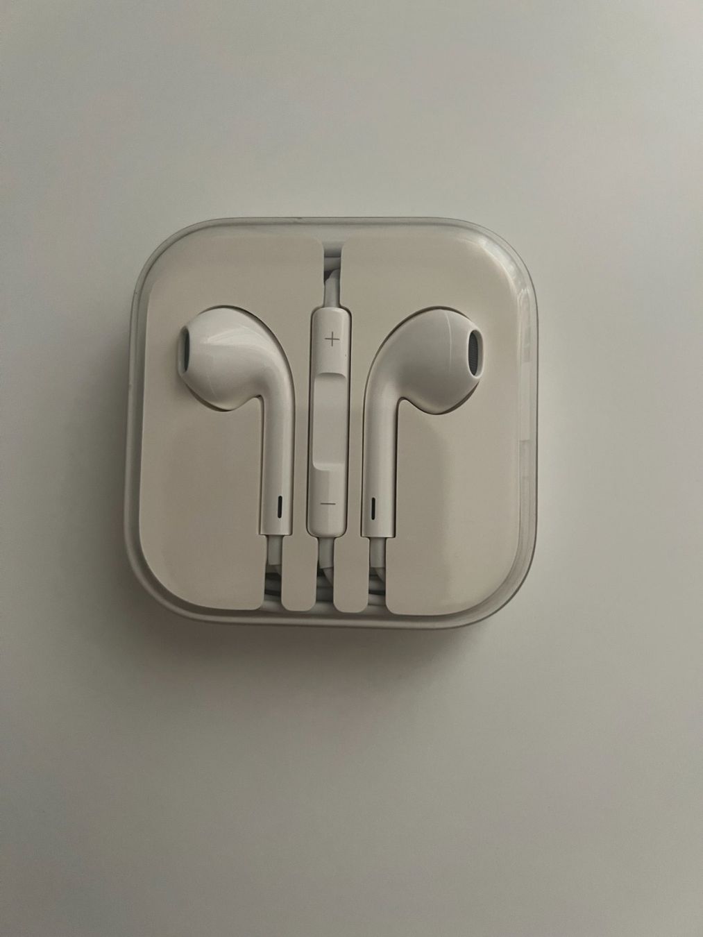 Kopfhörer: APPLE Kopfhörer neu – Neu und originalverpackt aus Gränichen von Paolosch 1