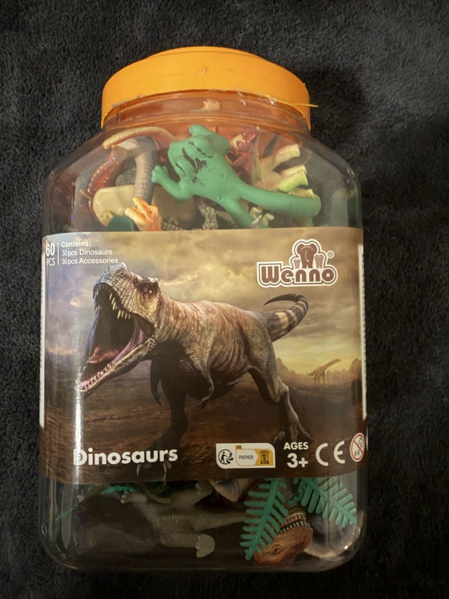 Giocattoli: Spielzeug Dinosaurier Wenno über 60 Teile – Usato da Zürich venduto da Vorbei123