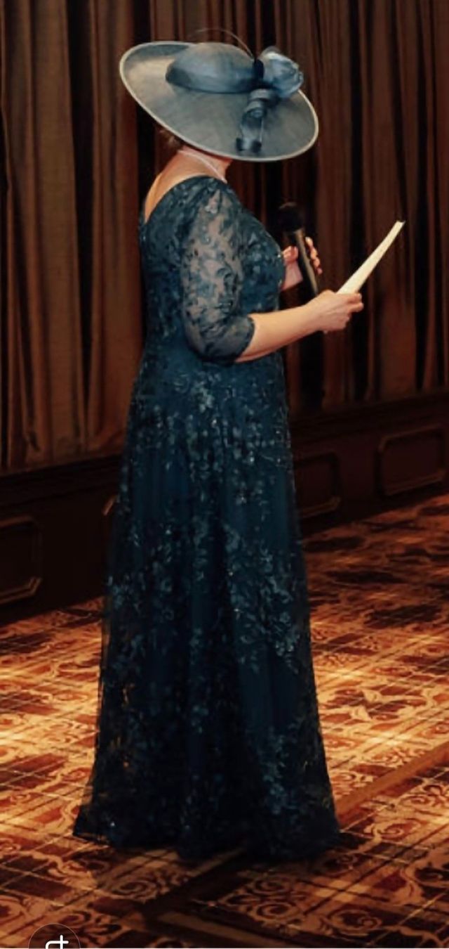 JJ’s House Vestiti: Traumhaftes Brautmutter Kleid mit Spitzen – Nuovo (secondo la descrizione) da Bad Zurzach venduto da kay_58q6 6