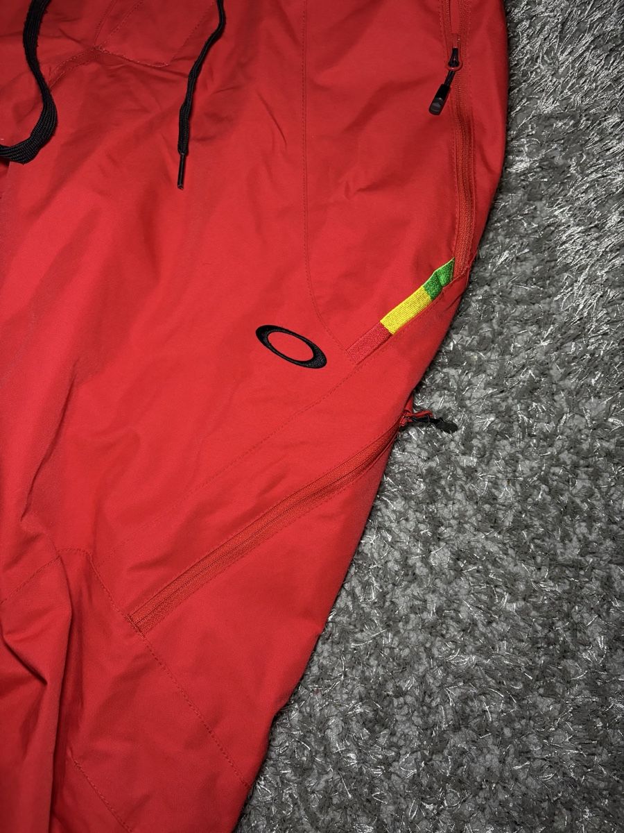 Oakley Pantaloni: Oakley Ski/Snowboard Pants - Red - Size M – Nuovo (secondo la descrizione) da Brislach venduto da edu_t6pq 1