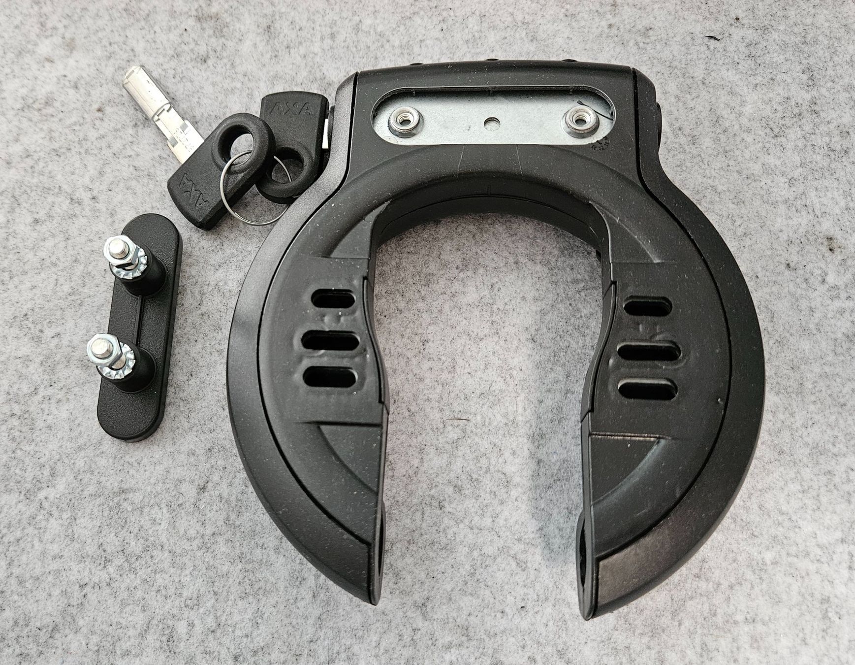 Axa Cadenas: AXA Defender Rahmenschloss NEU Fr15.- – Neuf (Voir description) à Kleindöttingen par Ballu33 1