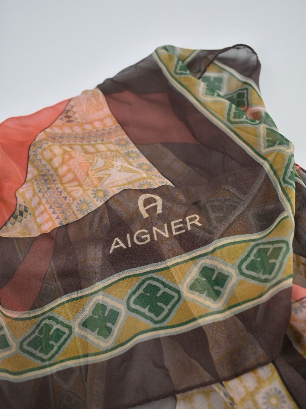 Aigner Foulards, Tücher & Schals: Aigner Seiden Foulard – Gebraucht aus Nürensdorf von 2ND_STORY 4