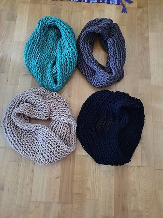Schal neu gestrickt (stricken, Wolle)