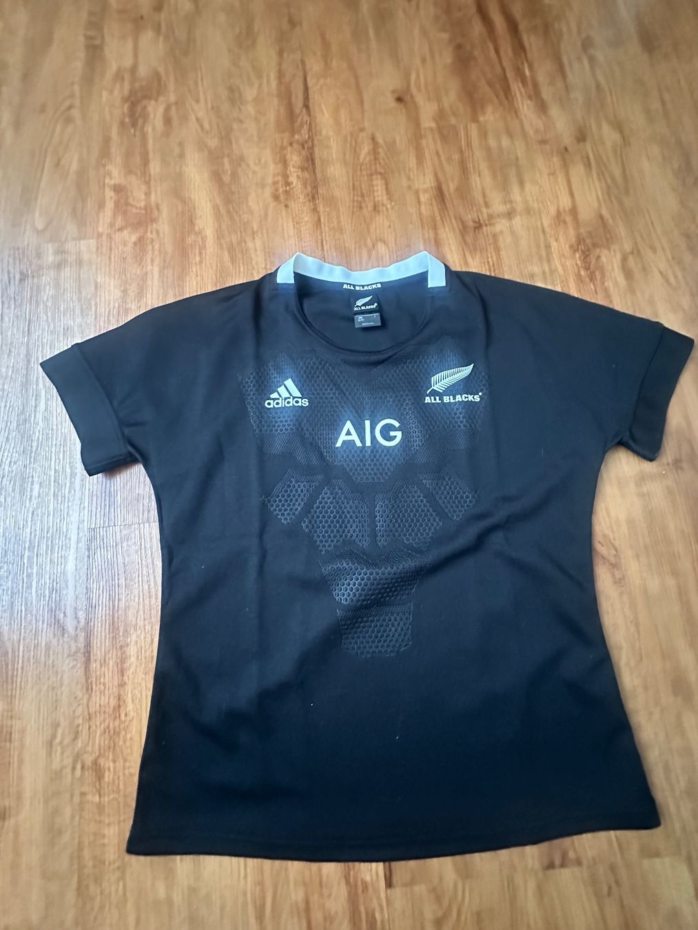Adidas T-Shirts: All Blacks Sportshirt – Gebraucht aus Rütihof von Soultosoul 1