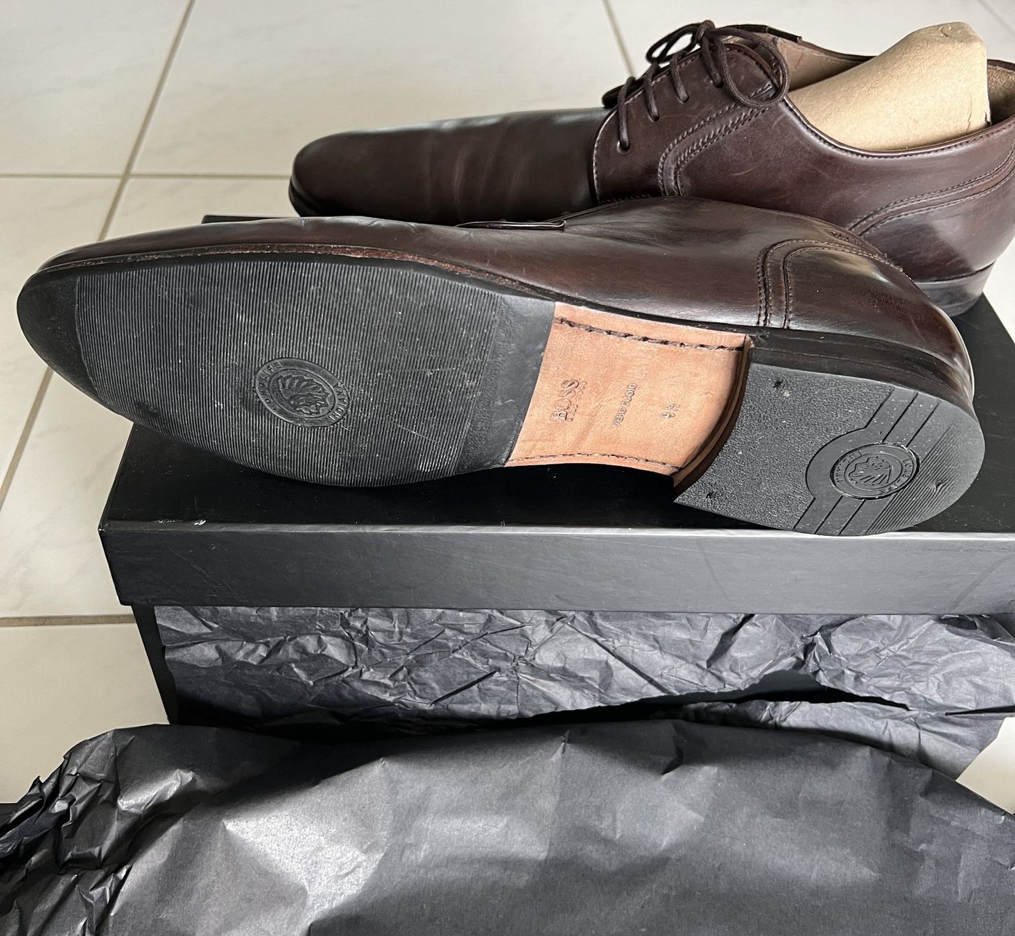Hugo Boss Herrenschuhe: Schuhe Hugo Boss Gr. 9.5 /EU 44 – Gebraucht aus Bassersdorf von pesti29 1