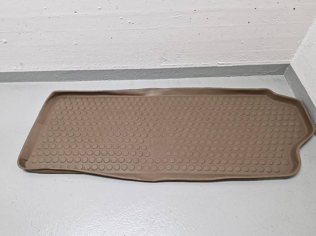 Dodge Tappeti & Tappetini: Kofferraumwanne beige Mopar – Nuovo (secondo la descrizione) da Bergdietikon venduto da Calonder_Parts_GmbH