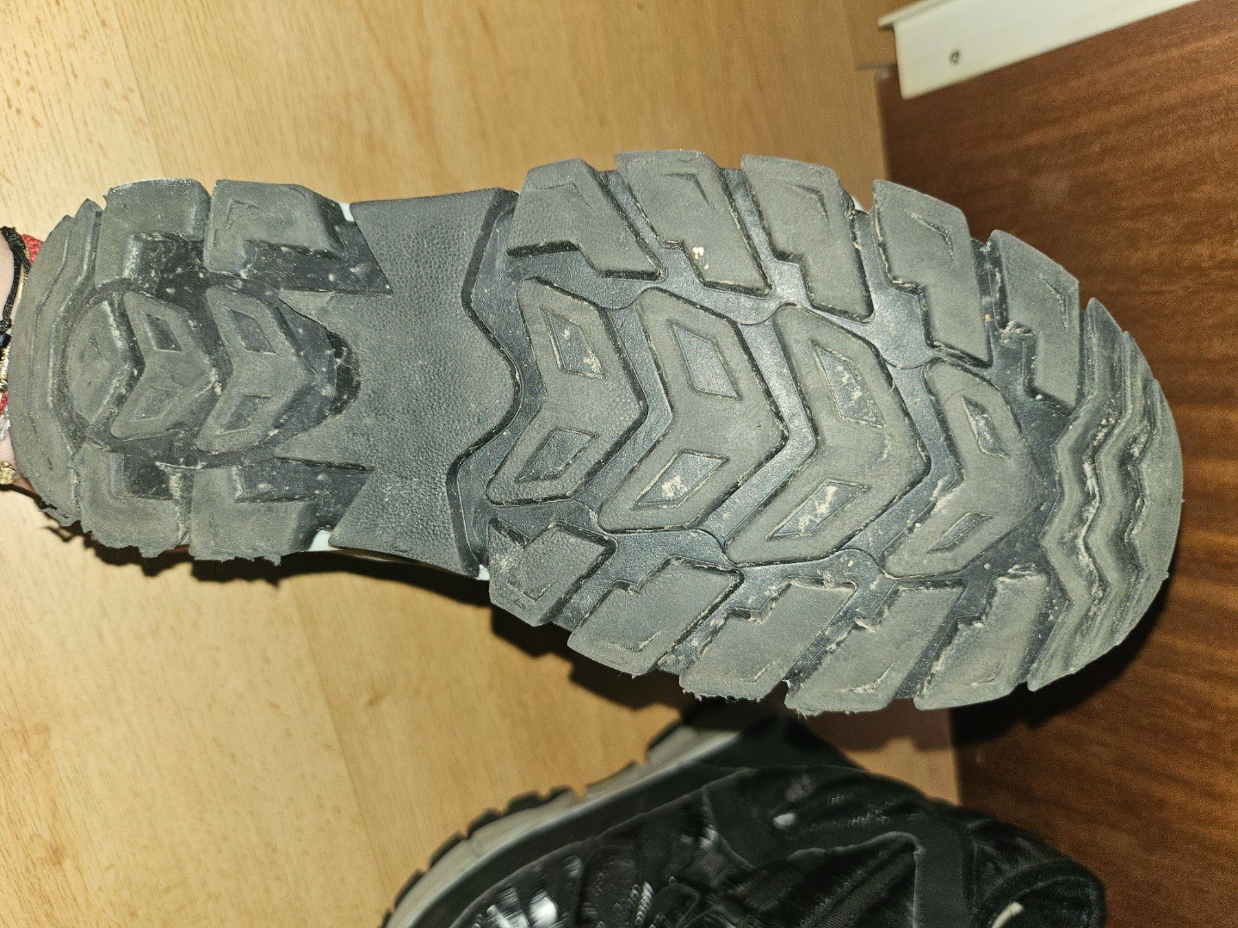 Scarpe da uomo: Winterstiefel gr 37 – Usato da Zermatt venduto da ancise 1
