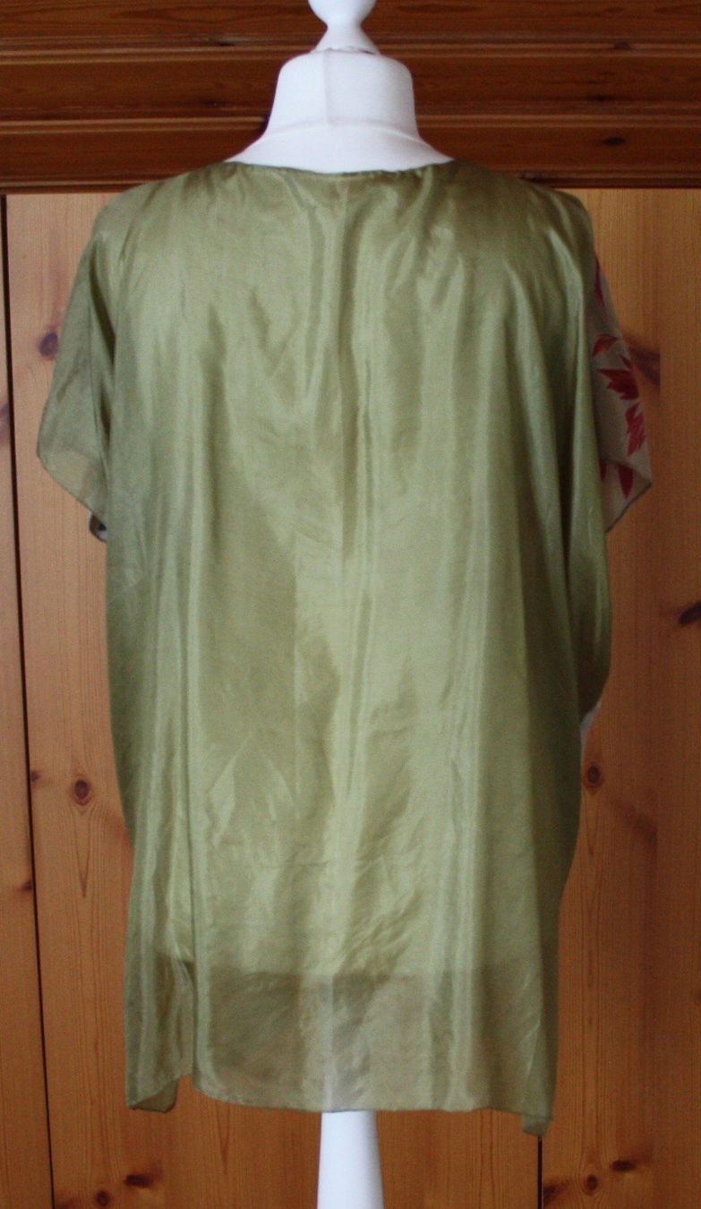 Camicette: Bluse Kurzarm ocker - grün - bunt Seide Gr. XXL – Usato da Flüelen venduto da Diversicum-Curvy 6